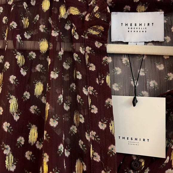 The Mini Dress with Ruffled Hem
Oxblood/Gold Metallic / L - Picture 5 of 9